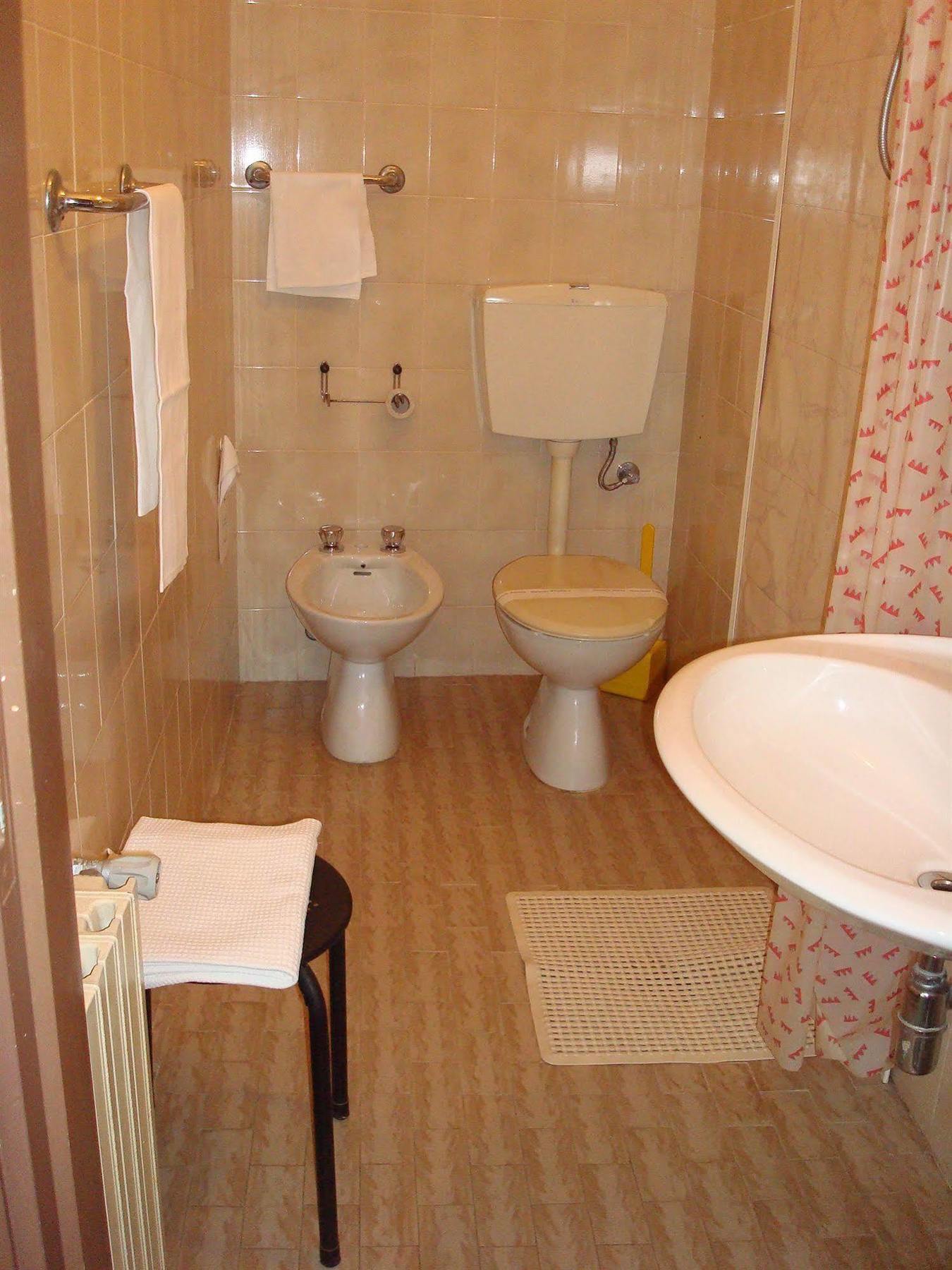 Albergo La Sfinge Chiusi Bagian luar foto